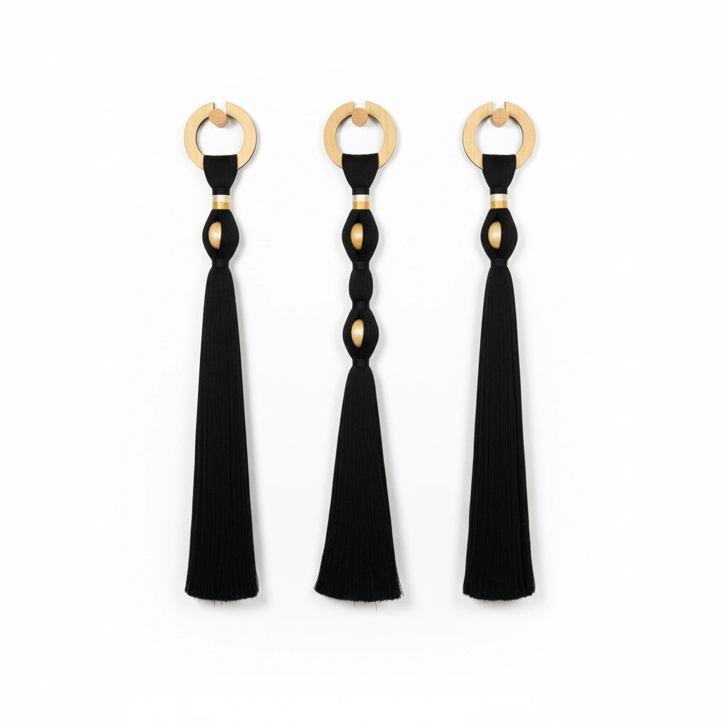 NARA . Tríptico mural artesanal en fibras negras